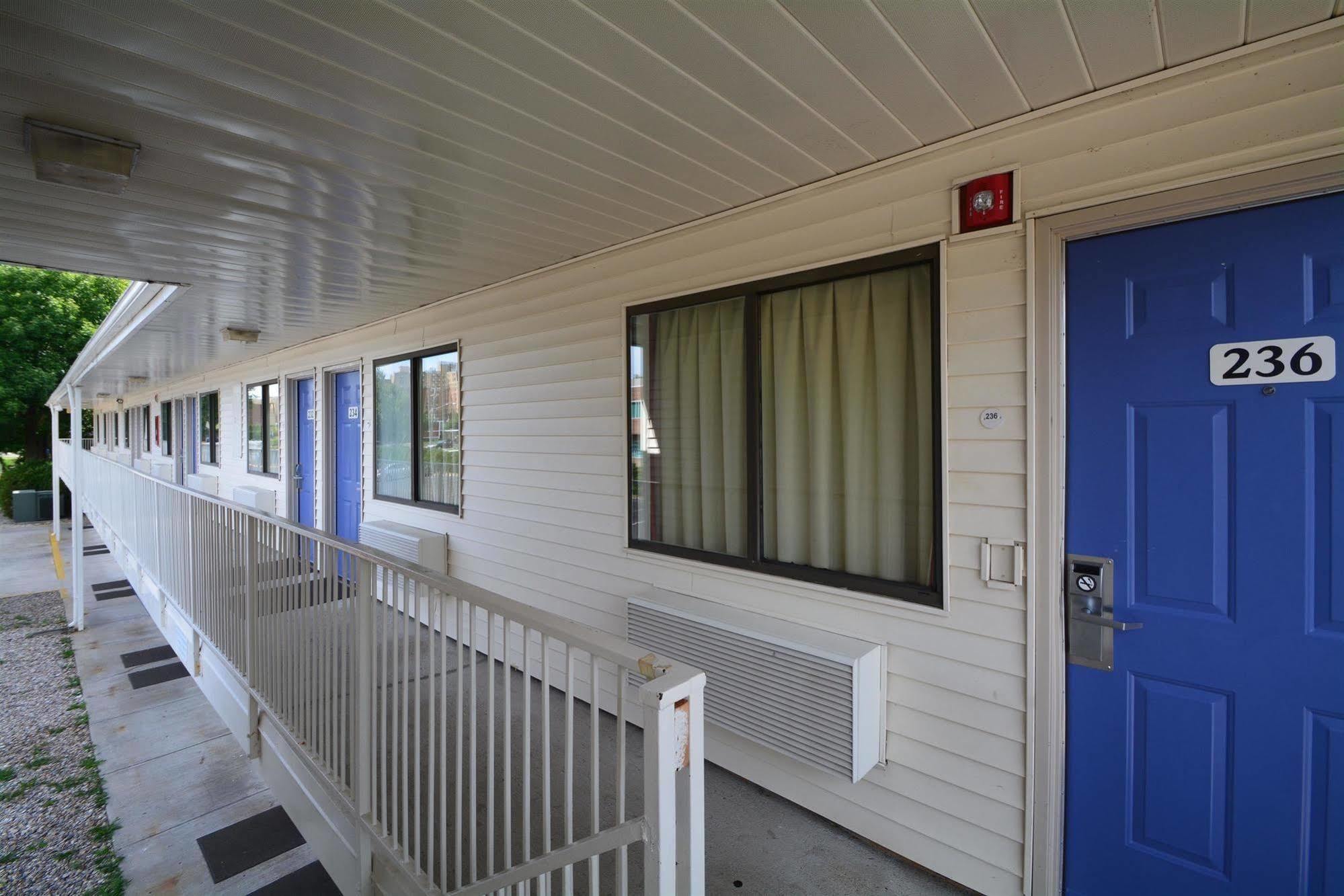 Motel 6-Wethersfield, Ct - Hartford Екстер'єр фото